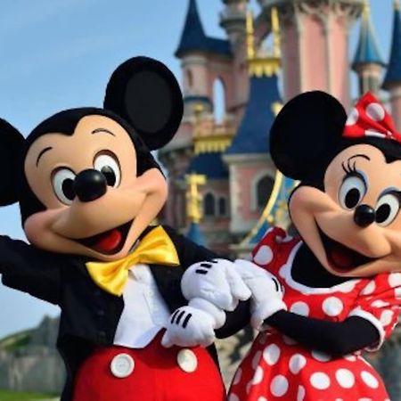 Studio Proche Disney Et Paris 诺伊斯·勒·格兰德 外观 照片