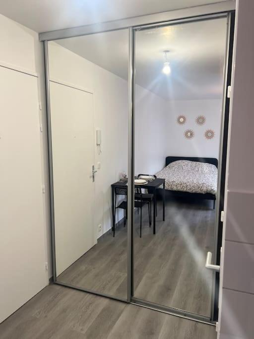 Studio Proche Disney Et Paris 诺伊斯·勒·格兰德 外观 照片