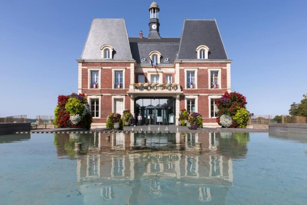 Studio Proche Disney Et Paris 诺伊斯·勒·格兰德 外观 照片